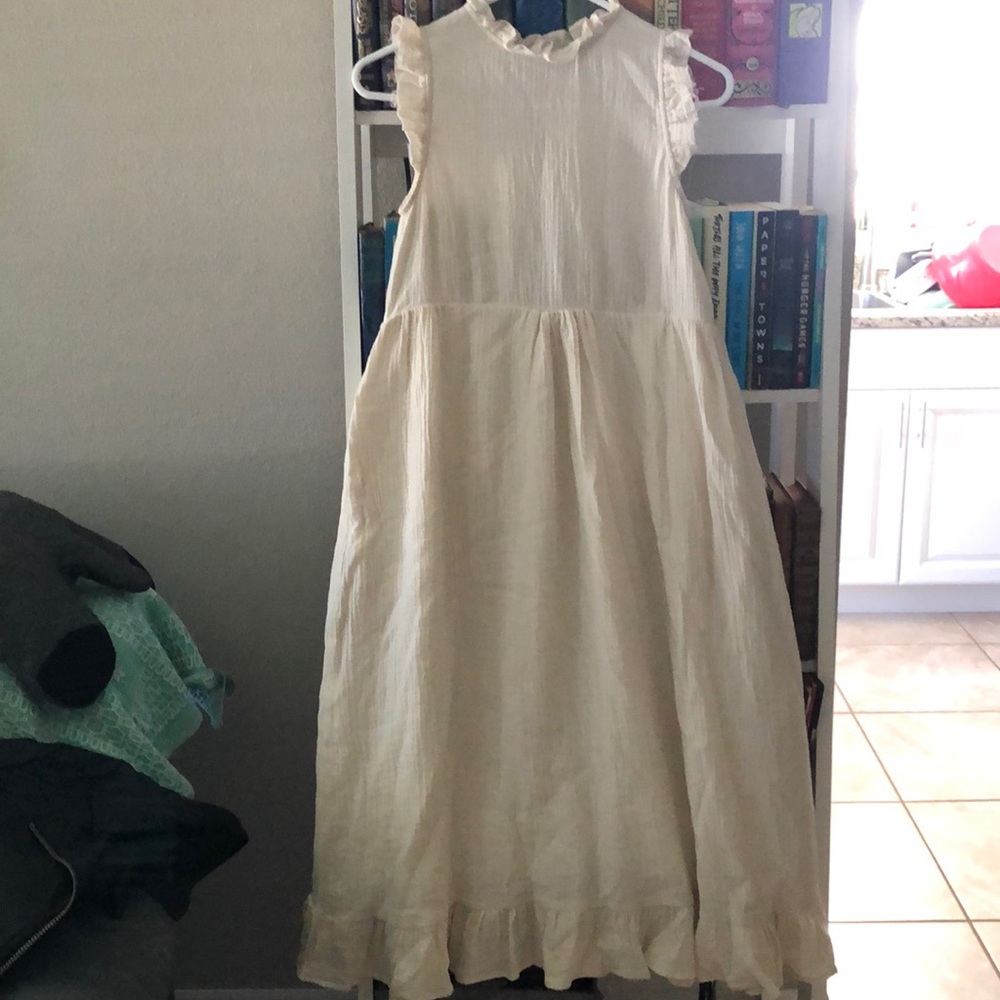 Small White shopmaxwell dress never been worn!